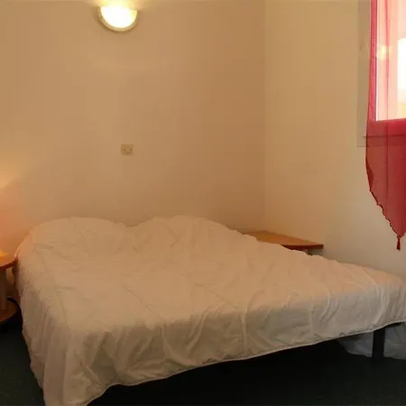 Appt 2 Pieces Avec Balcon, Piscine, Parking Prive A - Fr-1-246-17 Apartment